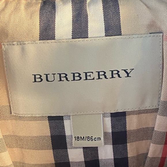 BURBERRY Toddler Snow Suit 18M In Black/NovaCheck - Picture 8 of 13